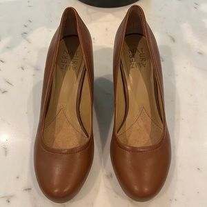 Naturalizer brown wedge pumps. Never worn.